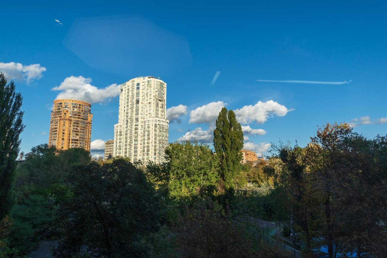 Luxury Apartments Arena Guliver เคียฟ ภายนอก รูปภาพ